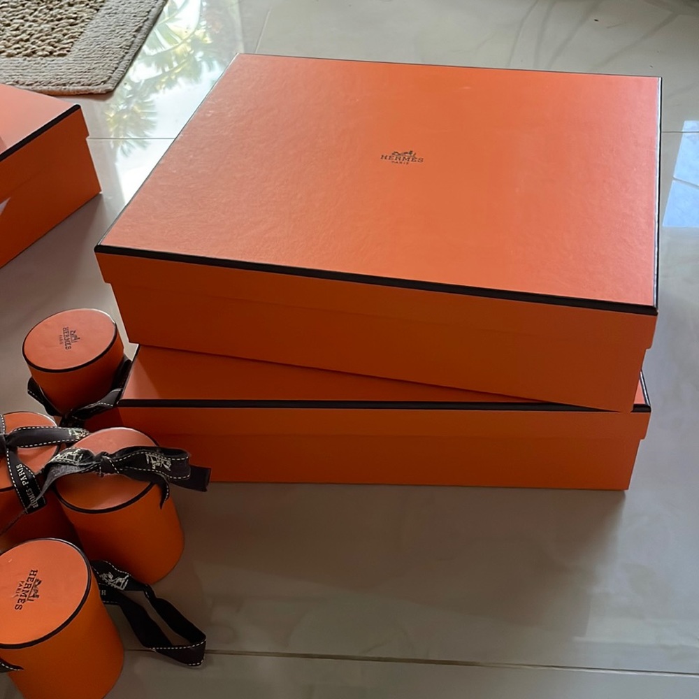 Hermes medium sized box for shoe